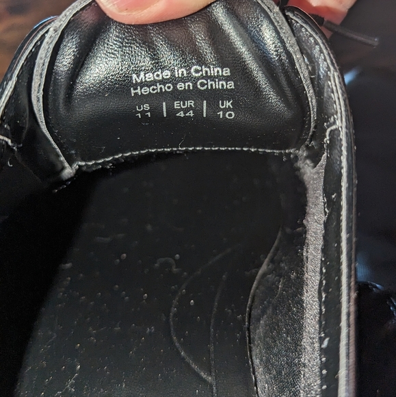 Men's size 11 dress shoes - Picture 2 of 4